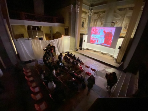 Préparation de la Chapelle Vaugelas de Chambéry pour la séance de projection de Psychose d'Alfred Hitchcock-2022.